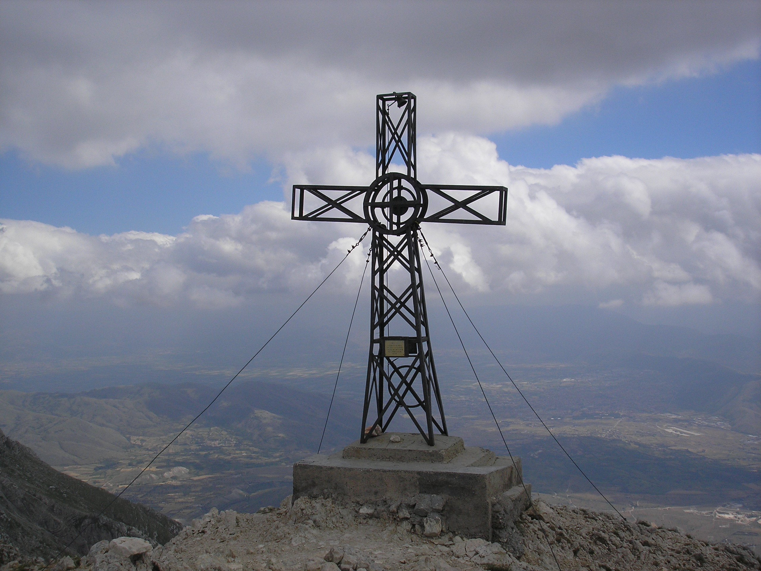 direttissima al Monte Velino sentiero 5 e Monte Cafornia sentiero 7A (da Massa D'Albe)