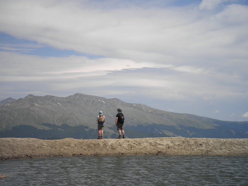 Pizzo Camarda per il Lago di Camarda da San Pietro della Ienca