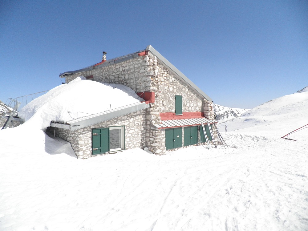 Rifugio Sebastiani dal rifugio Alantino a Campo Felice