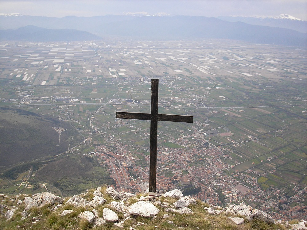 Serra di Celano per la Valle dei Curti (dalla Statale 696)