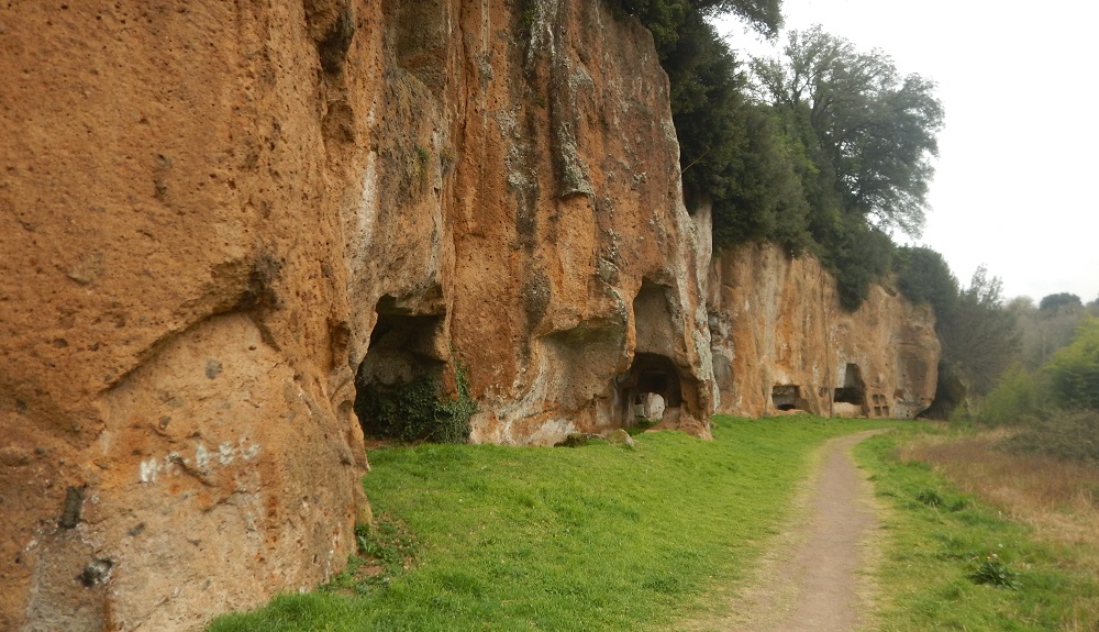 Da Sutri al Monte Fogliano e l'eremo di San Girolamo