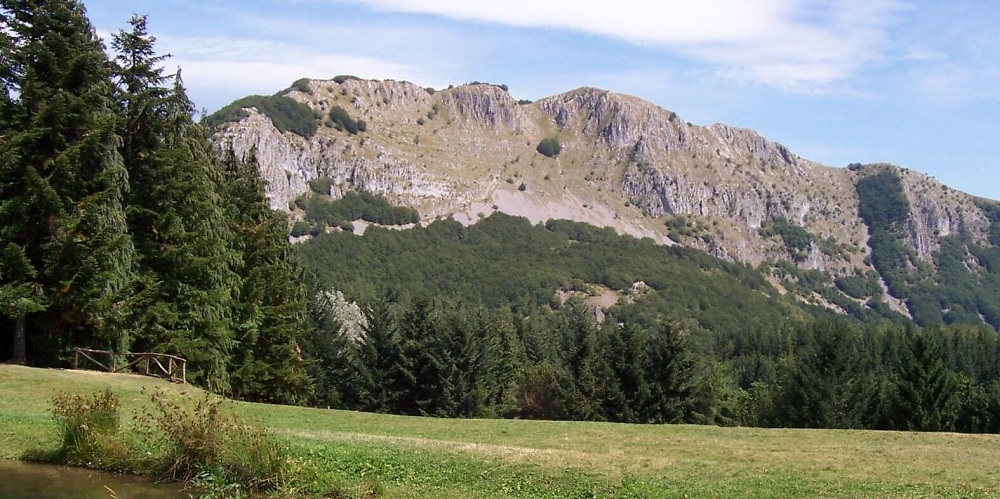 Anello della Pania di Corfino dalla cresta Sud Est